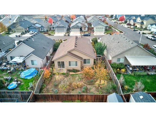 482 Se ISENBERG St, Dallas, OR 97338