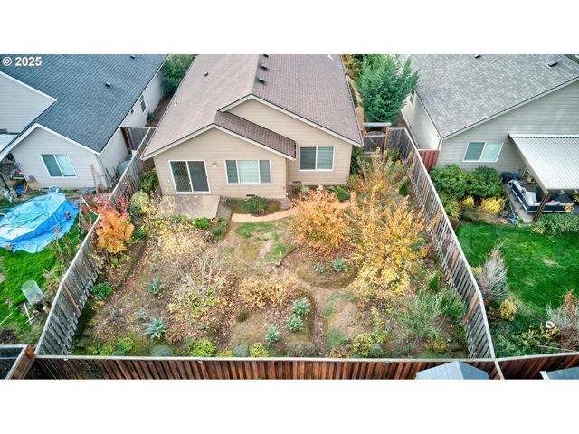 482 Se ISENBERG St, Dallas, OR 97338