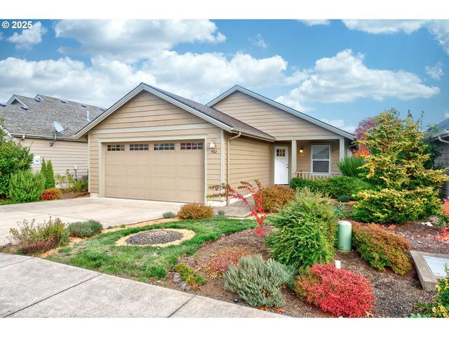 482 Se ISENBERG St, Dallas, OR 97338