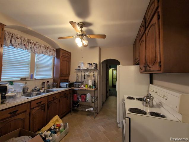 17545 San Juan Drive, Detroit, MI 48221