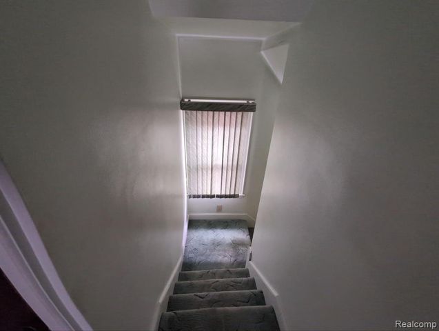 17545 San Juan Drive, Detroit, MI 48221