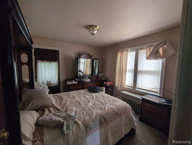 17545 San Juan Drive, Detroit, MI 48221