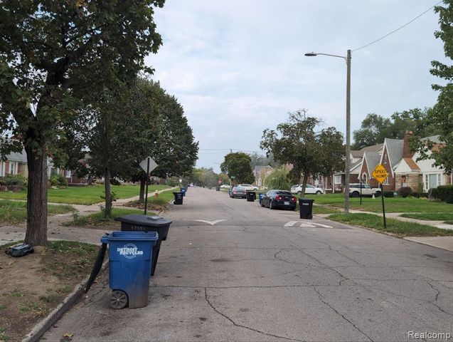 17545 San Juan Drive, Detroit, MI 48221