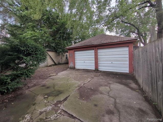 17545 San Juan Drive, Detroit, MI 48221