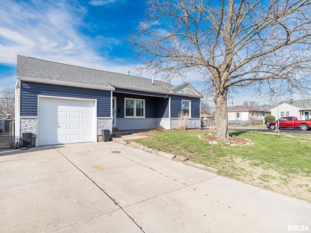 1 RICHARDSON Court, Pekin, IL 61554