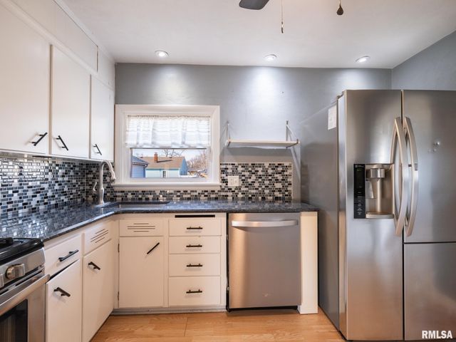 1 RICHARDSON Court, Pekin, IL 61554