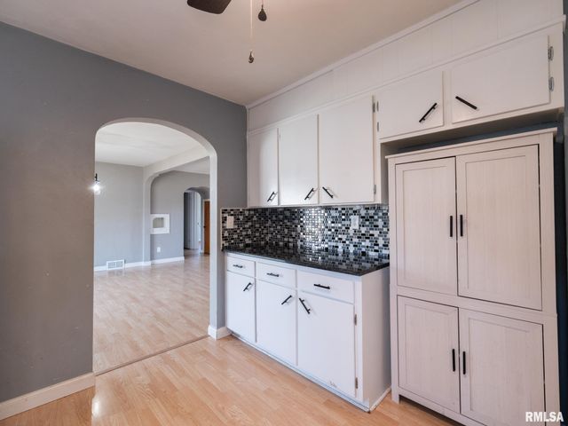 1 RICHARDSON Court, Pekin, IL 61554