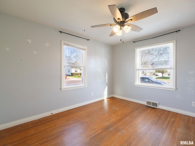 1 RICHARDSON Court, Pekin, IL 61554