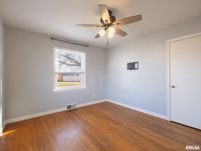 1 RICHARDSON Court, Pekin, IL 61554