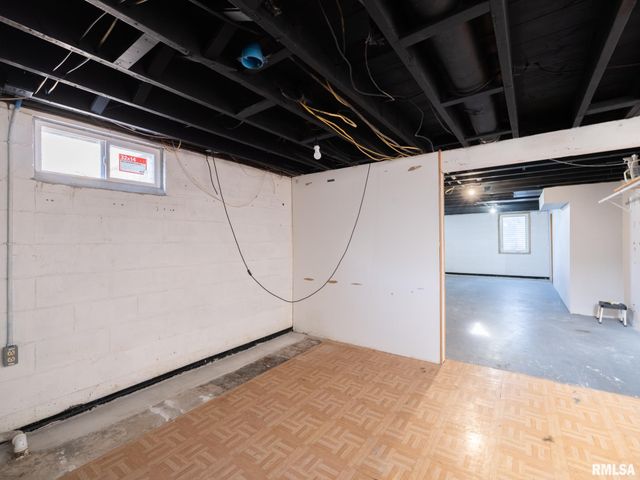 1 RICHARDSON Court, Pekin, IL 61554