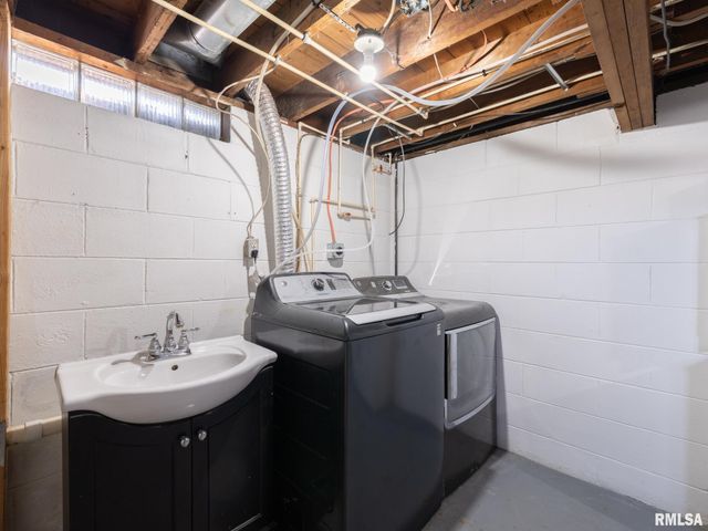 1 RICHARDSON Court, Pekin, IL 61554