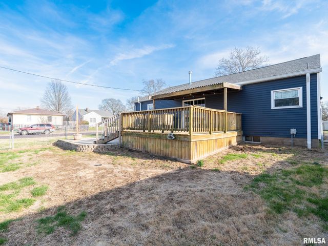 1 RICHARDSON Court, Pekin, IL 61554