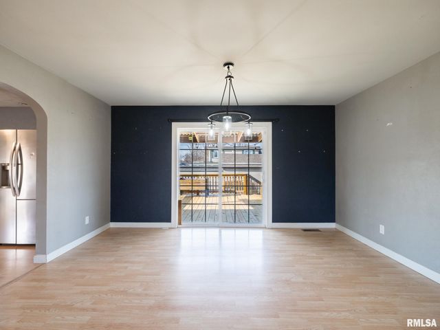 1 RICHARDSON Court, Pekin, IL 61554