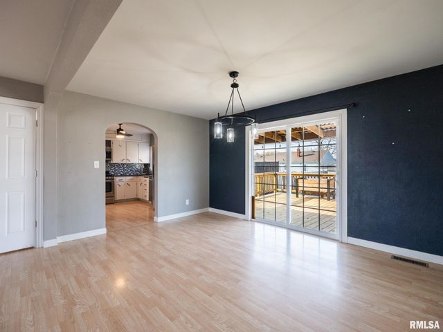 1 RICHARDSON Court, Pekin, IL 61554