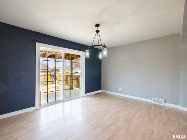 1 RICHARDSON Court, Pekin, IL 61554