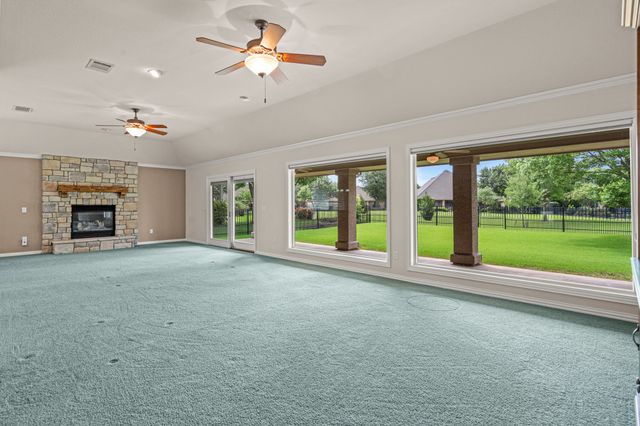 10005 Countryside Drive, Denton, TX 76207