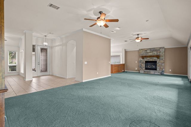 10005 Countryside Drive, Denton, TX 76207