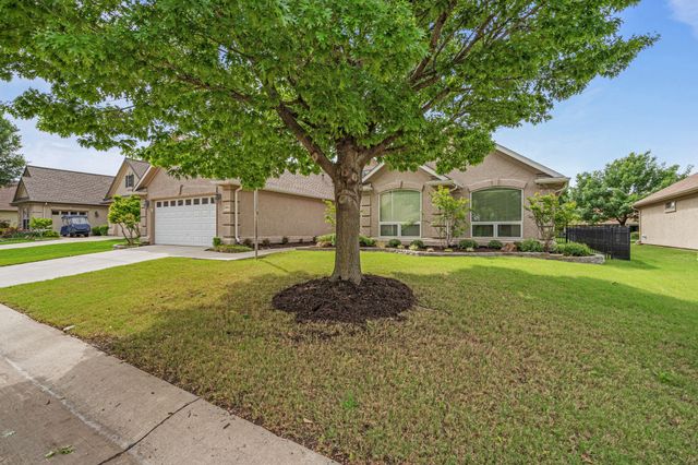 10005 Countryside Drive, Denton, TX 76207