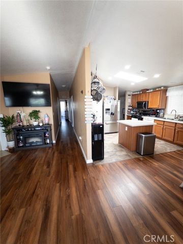 20843 Waalew Rd., Apple Valley, CA 92307