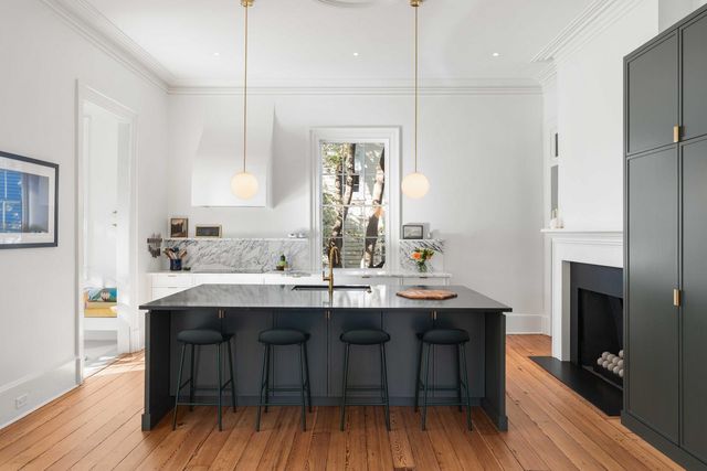 169 Wentworth Street, Charleston, SC 29401