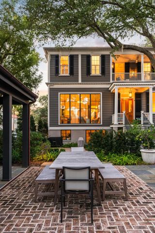 169 Wentworth Street, Charleston, SC 29401