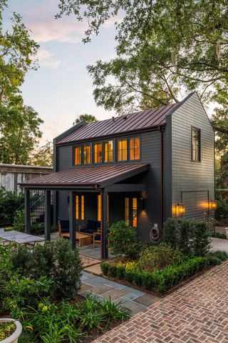 169 Wentworth Street, Charleston, SC 29401