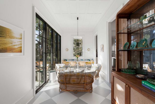 169 Wentworth Street, Charleston, SC 29401