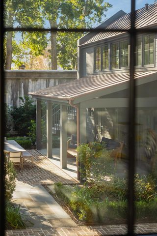 169 Wentworth Street, Charleston, SC 29401