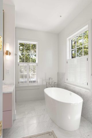 169 Wentworth Street, Charleston, SC 29401