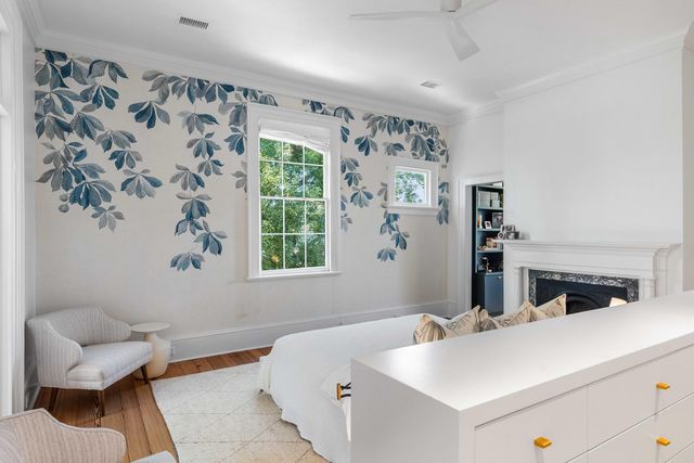 169 Wentworth Street, Charleston, SC 29401