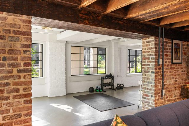 169 Wentworth Street, Charleston, SC 29401