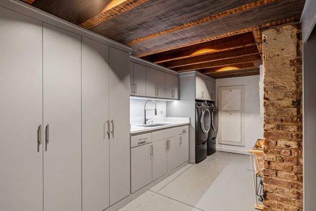 169 Wentworth Street, Charleston, SC 29401