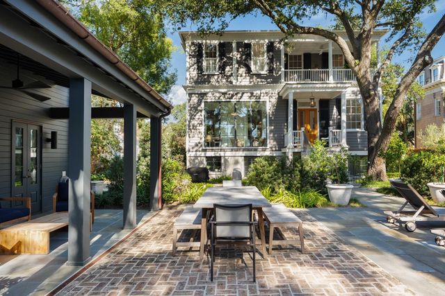 169 Wentworth Street, Charleston, SC 29401