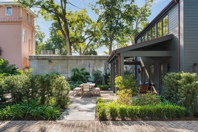 169 Wentworth Street, Charleston, SC 29401