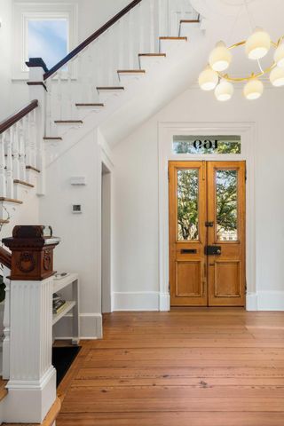 169 Wentworth Street, Charleston, SC 29401