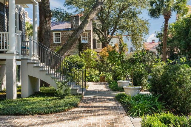 169 Wentworth Street, Charleston, SC 29401