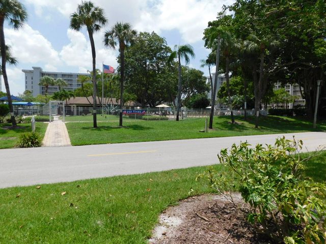 2650 S Course Drive 510, Pompano Beach, FL 33069