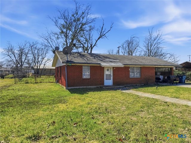 367 W Allen Street, Evant, TX 76525