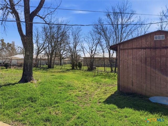 367 W Allen Street, Evant, TX 76525