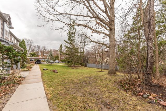 278 Lyn Anne Court 27, Ann Arbor, MI 48103