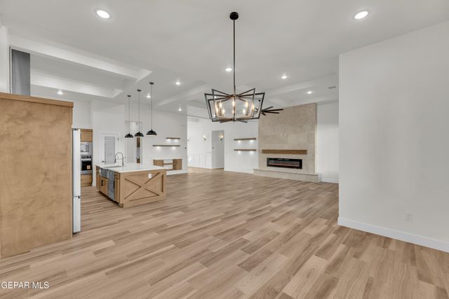 260 Emerald Stone Lane, Horizon City, TX 79928