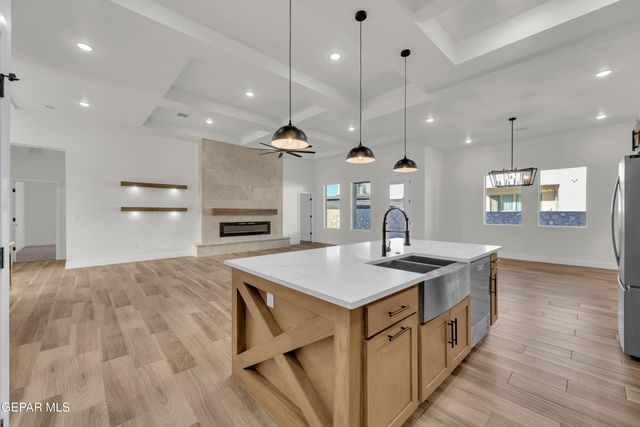 260 Emerald Stone Lane, Horizon City, TX 79928