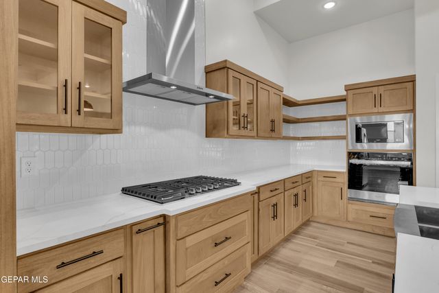 260 Emerald Stone Lane, Horizon City, TX 79928