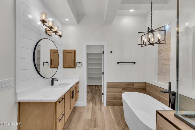 260 Emerald Stone Lane, Horizon City, TX 79928