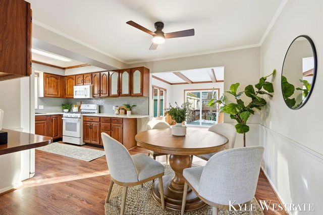 942 32nd Street SW, Wyoming, MI 49509