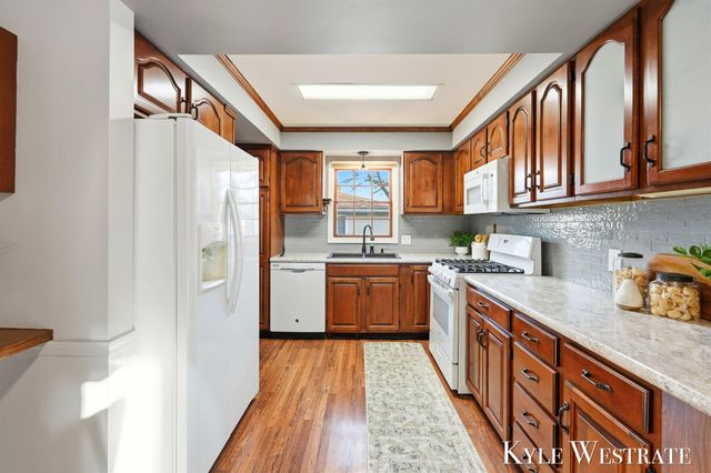 942 32nd Street SW, Wyoming, MI 49509