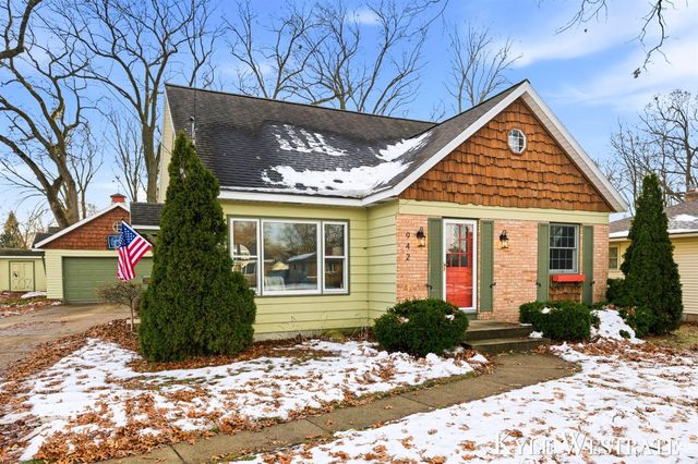 942 32nd Street SW, Wyoming, MI 49509