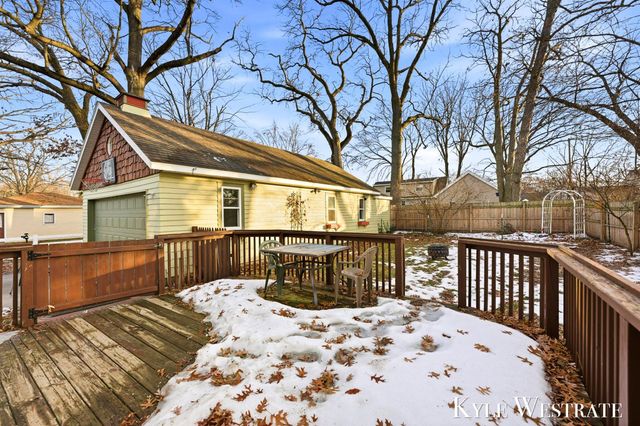 942 32nd Street SW, Wyoming, MI 49509