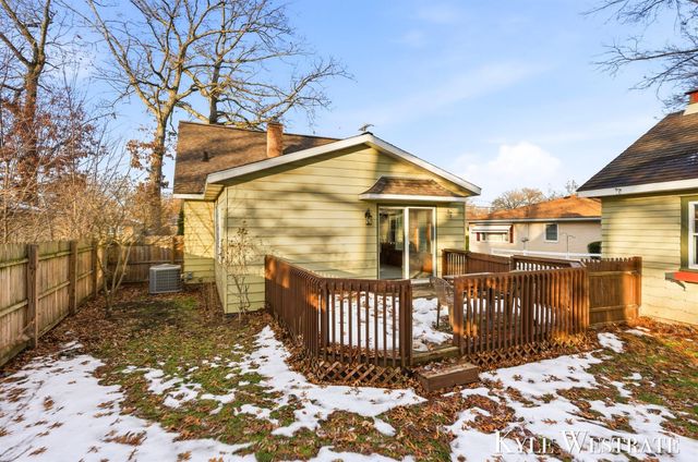 942 32nd Street SW, Wyoming, MI 49509