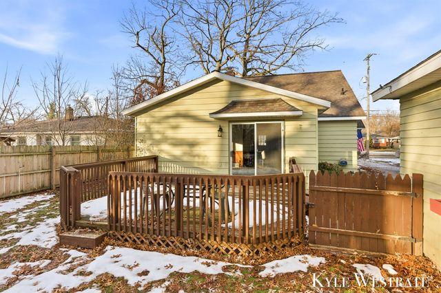 942 32nd Street SW, Wyoming, MI 49509